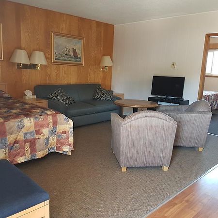 A-1 Alberni Inn Port Alberni Ngoại thất bức ảnh