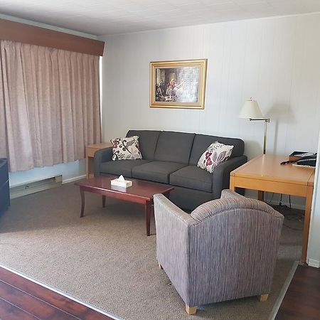 A-1 Alberni Inn Port Alberni Ngoại thất bức ảnh