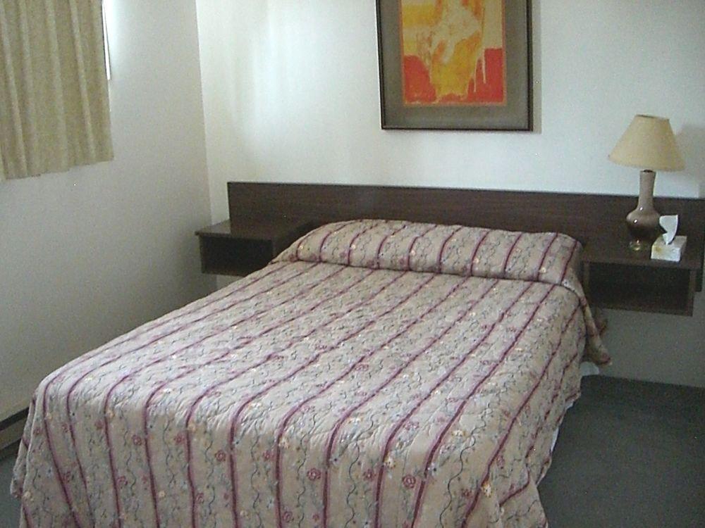 A-1 Alberni Inn Port Alberni Ngoại thất bức ảnh