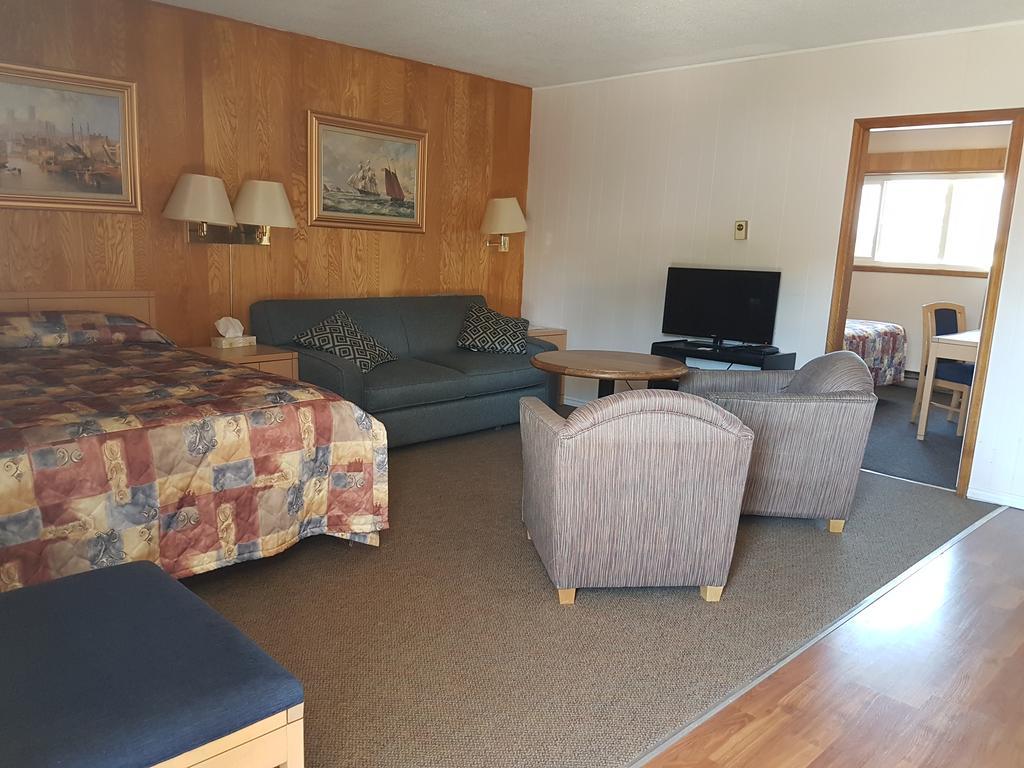 A-1 Alberni Inn Port Alberni Ngoại thất bức ảnh