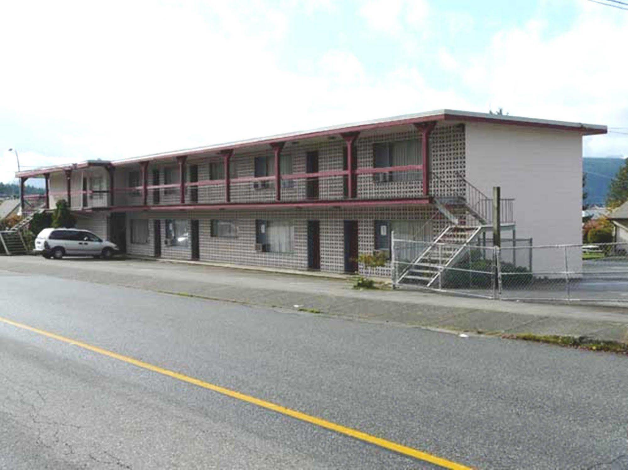 A-1 Alberni Inn Port Alberni Ngoại thất bức ảnh