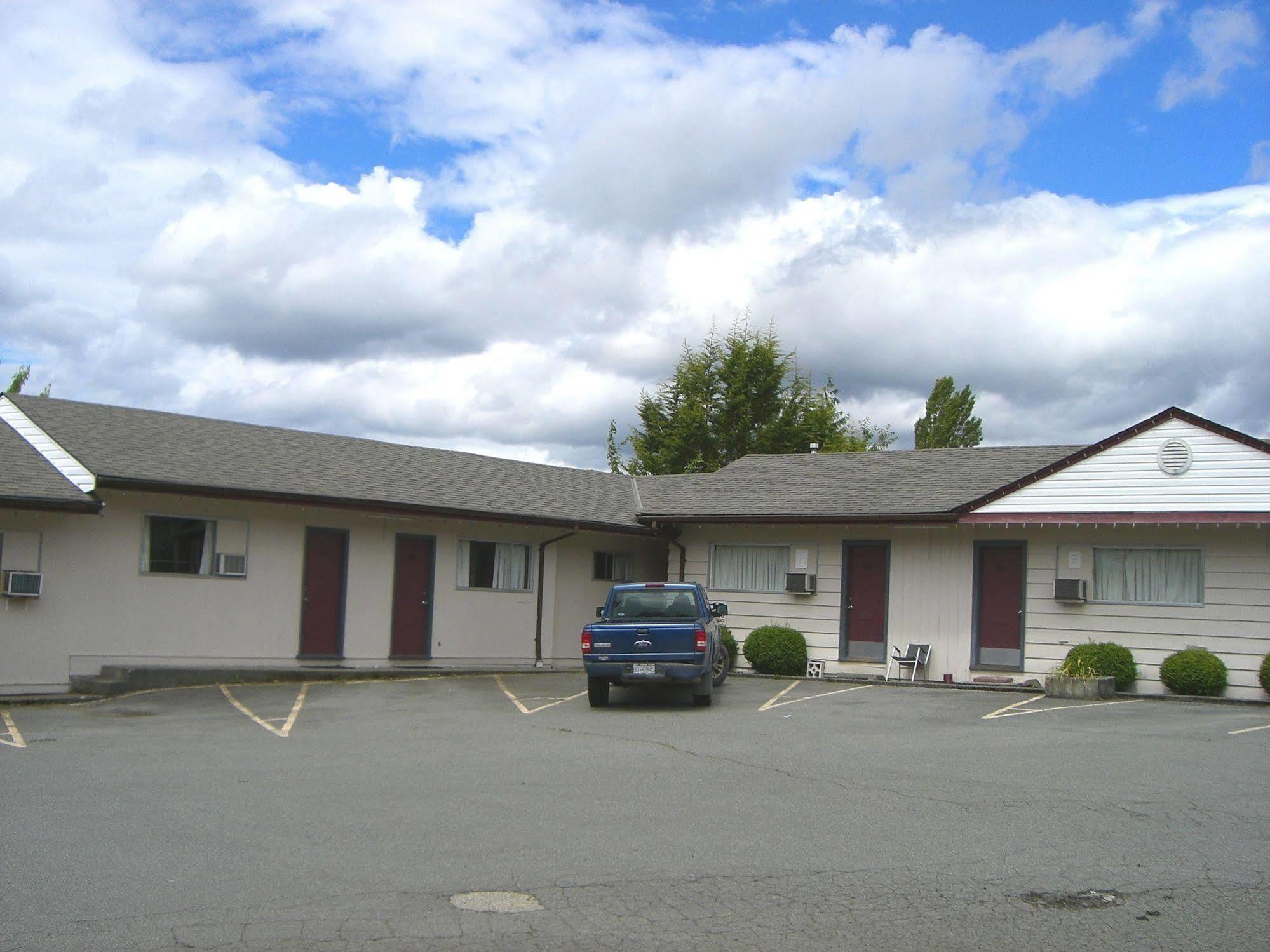 A-1 Alberni Inn Port Alberni Ngoại thất bức ảnh