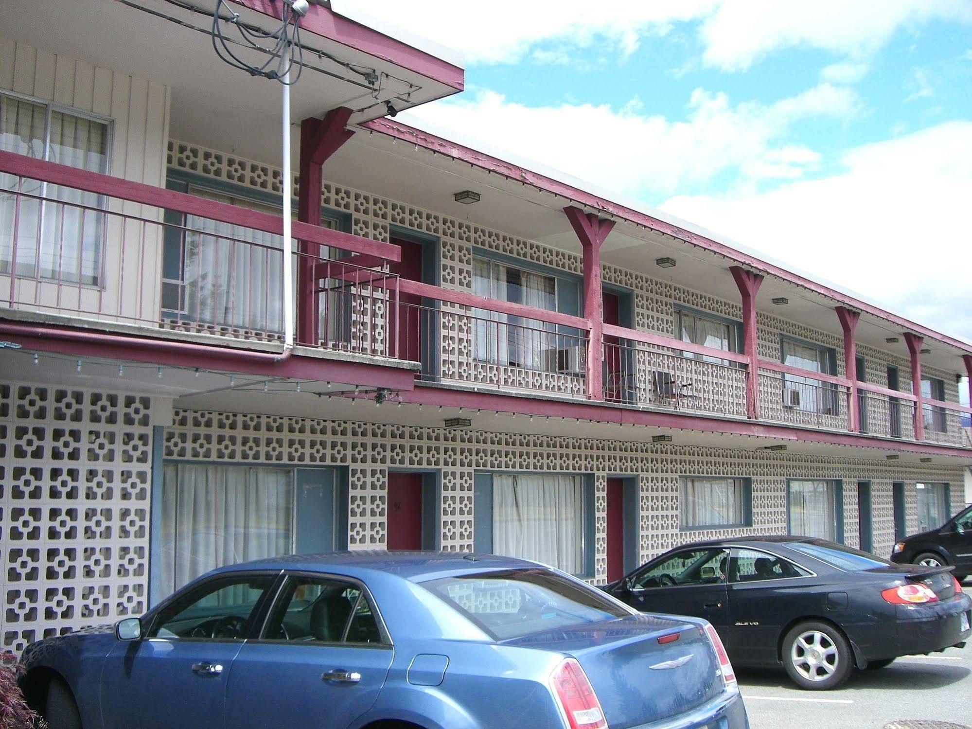 A-1 Alberni Inn Port Alberni Ngoại thất bức ảnh