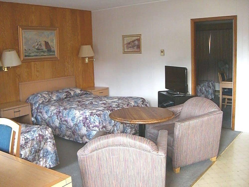 A-1 Alberni Inn Port Alberni Ngoại thất bức ảnh